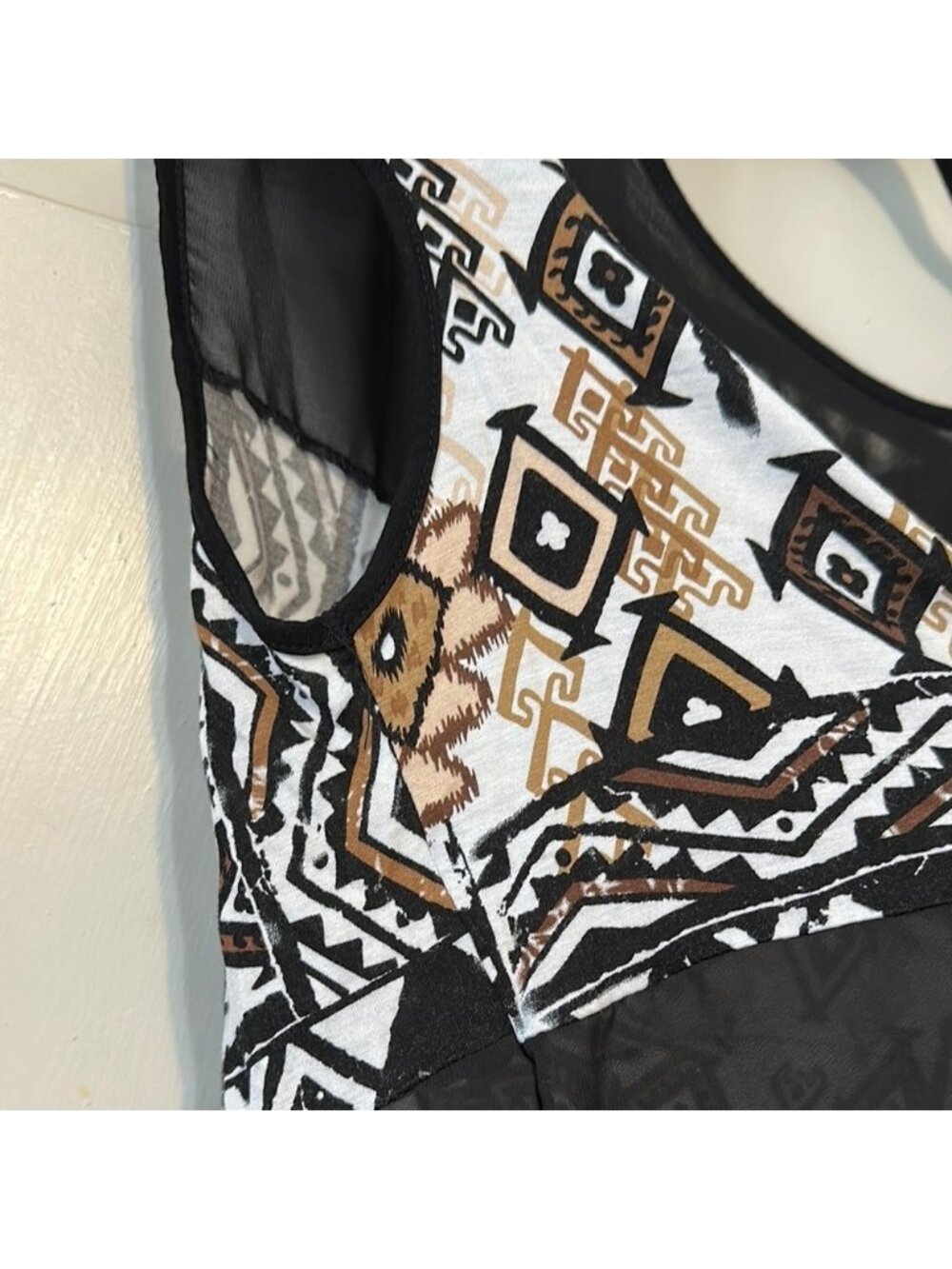 Black and White Geometric Women's Top - Picture 3 of 4